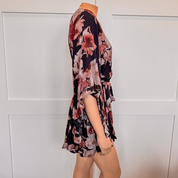 Dress Forum Los Angeles-Washed Floral Romper w/ Ruffled Trim Line-Women’s Medium - Picture 3 of 9